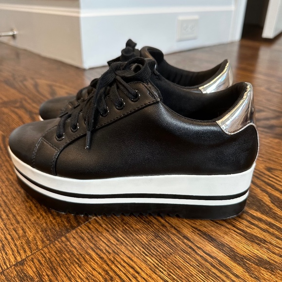 Steve Madden Shoes - Steve Madden Platform Chunky Sneakers